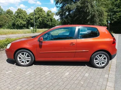 Gebraucht VW Golf IV 105 PS (77 kW) 2006 Rot Limousine