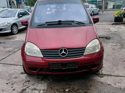 Gebraucht Mercedes Vaneo 125 PS (91 kW) 2001 Rot Van / Kleinbus