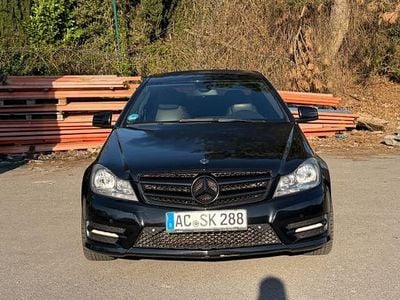 Gebraucht Mercedes C180 156 PS (114 kW) 2012 Schwarz Coupé
