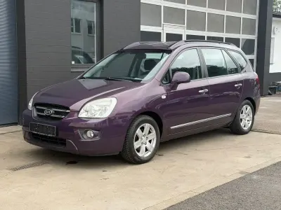 Gebraucht Kia Carens EX 144 PS (105 kW) 2007 Violett Van / Kleinbus
