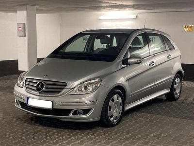 Mercedes B200