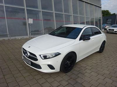 Weiß Gebraucht 2022 Mercedes A200 Style Limousine | 25.650 € (Fairer Preis)
