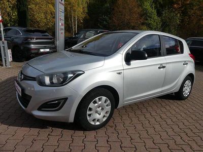 Gebraucht Hyundai i20 Edition 86 PS (63 kW) 2013 Silber Kleinwagen