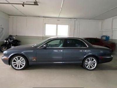 Jaguar XJR