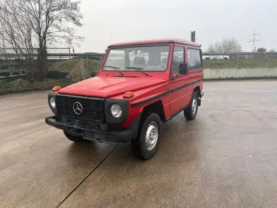 Używany Mercedes G240 72 KM (52 kW) 1986 Czerwony SUV