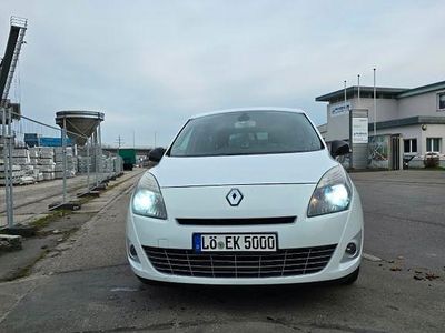 Gebraucht Renault Grand Scénic III Bose Edition 110 PS (80 kW) 2011 Weiß Van / Kleinbus