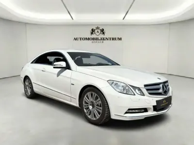 Gebraucht Mercedes E250 204 PS (150 kW) 2011 Weiß Coupé