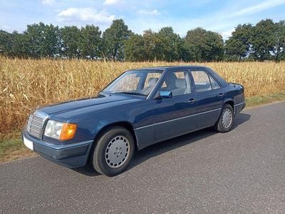 Gebraucht Mercedes E260 160 PS (117 kW) 1990 Blau Limousine