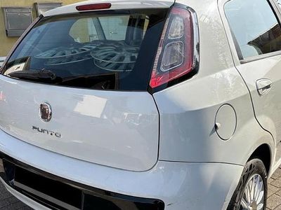 Gebraucht Fiat Grande Punto 69 PS (50 kW) 2010 Weiß Kleinwagen