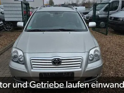 Second-hand Toyota Avensis Sol 129 CP (94 kW) 2005 Argintiu Break