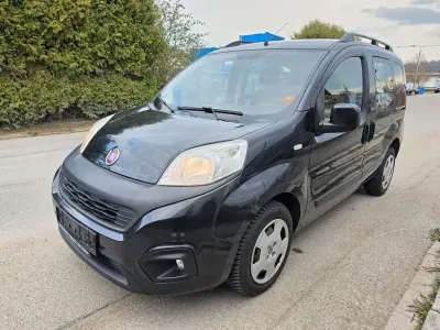 Gebraucht Fiat Qubo Lounge 95 PS (69 kW) 2017 Schwarz Van / Kleinbus