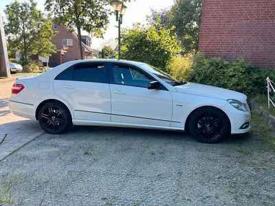 Mercedes E200