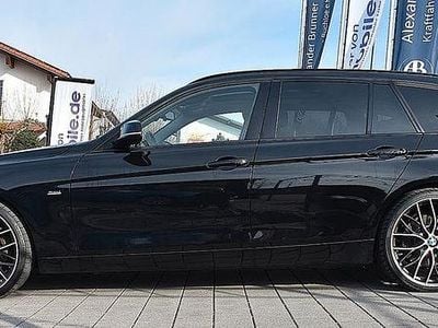 Gebraucht BMW 330 Sport Line 258 PS (189 kW) 2016 Schwarz Kombi