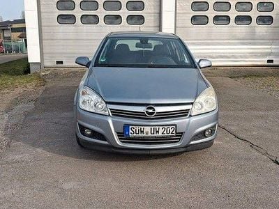 Gebraucht Opel Astra Edition 105 PS (77 kW) 2007 Silber Limousine