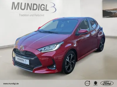 Gebraucht Toyota Yaris Hybrid 92 PS (67 kW) 2024 Emotional red 2 Kleinwagen