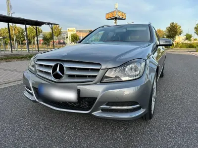 Gebraucht Mercedes C220 170 PS (125 kW) 2011 Grau Kombi