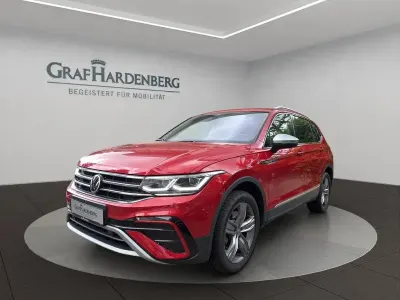 Gebraucht VW Tiguan Allspace Elegance 200 PS (147 kW) 2024 Kings red metallic SUV