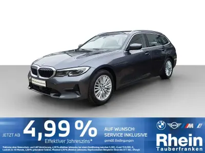 Gebraucht BMW 330 Sport Line 286 PS (210 kW) 2022 Mineralgrau metallic Kombi