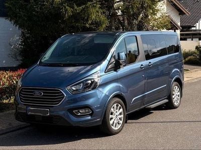Gebraucht Ford Tourneo Titanium 170 PS (125 kW) 2018 Blau Van / Kleinbus