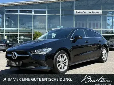 Gebraucht Mercedes CLA180 Shooting Brake Business 136 PS (100 kW) 2021 Schwarz Kombi