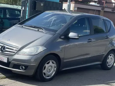 Gebraucht Mercedes A160 95 PS (69 kW) 2009 Mountaingrau  met. Kleinwagen