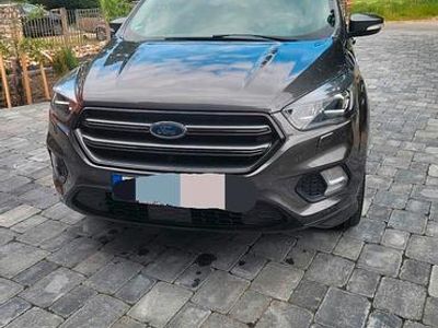 Gebraucht Ford Kuga ST-Line 182 PS (133 kW) 2017 Grau SUV