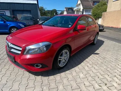 Gebraucht Mercedes A200 156 PS (114 kW) 2013 Jupiterrot uni Limousine