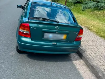 Gebraucht Opel Astra 100 PS (73 kW) 2001 Grün Limousine