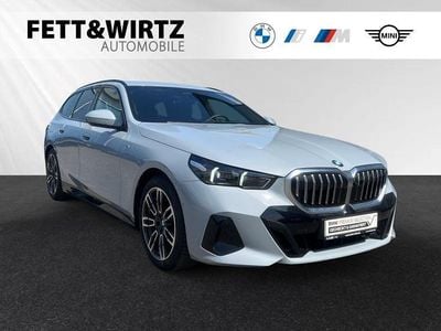 Brooklyn grau metallic Gebraucht 2024 BMW 520 M Sport Kombi | 49.800 € (Guter Preis)