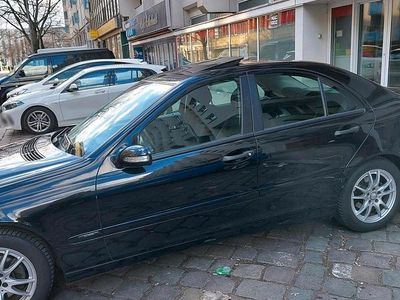 Gebraucht Mercedes C180 140 PS (102 kW) 2005 Schwarz Limousine