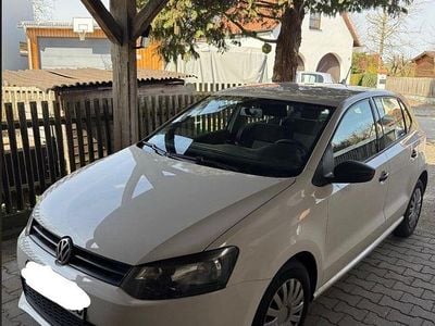Gebraucht VW Polo Trendline 69 PS (50 kW) 2014 Weiß Kleinwagen