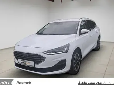 Gebraucht Ford Focus Titanium 125 PS (91 kW) 2023 Weiß Kombi