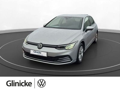 Gebraucht VW Golf VIII Life 131 PS (96 kW) 2023 Silber Limousine