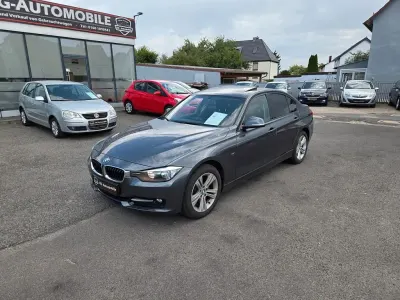 Gebraucht BMW 318 Sport Line 143 PS (105 kW) 2012 Grau Limousine