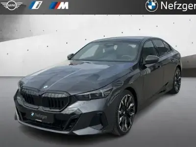 Neu BMW 540 Comfort Edition 303 PS (222 kW) 2026 Grau Limousine
