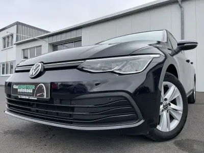 Gebraucht VW Golf VIII Life 116 PS (85 kW) 2022 Deep black Kombi