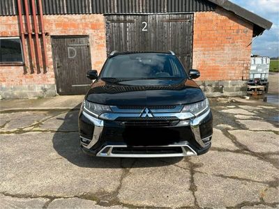 gebraucht Mitsubishi Outlander P-HEV 2.4 MIVEC 4WD Plus ...