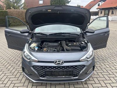 Gebraucht Hyundai i20 YES! 101 PS (74 kW) 2020 Grau Kleinwagen