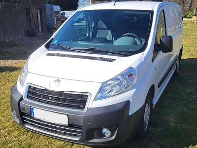 Gebraucht Peugeot Expert 140 PS (102 kW) 2012 Weiß Van