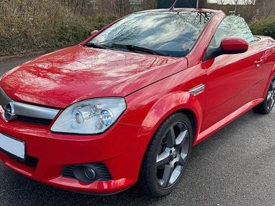Usata Opel Tigra 90 CV (66 kW) 2004 Rosso Cabrio