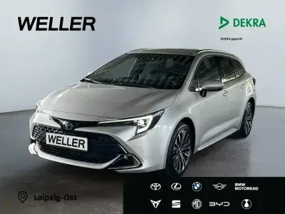 Gebraucht Toyota Corolla Team 140 PS (102 kW) 2024 Silber Kombi