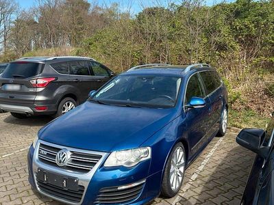 Second-hand VW Passat R 300 CP (220 kW) 2008 Albastru Break