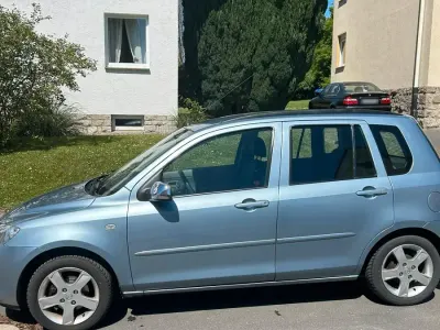 Usata Mazda 2 80 CV (58 kW) 2004 Blu Utilitaria