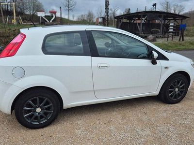 Gebraucht Fiat Punto 77 PS (56 kW) 2009 Weiß Kleinwagen