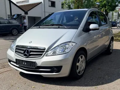 Gebraucht Mercedes A180 109 PS (80 kW) 2010 Silber Limousine