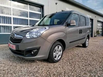 Gebraucht Opel Combo 90 PS (66 kW) 2014 Braun Van / Kleinbus