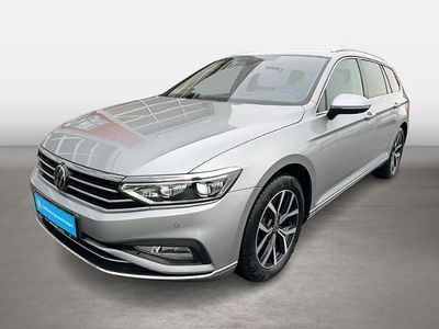 Silber Gebraucht 2024 VW Passat Elegance Kombi | 33.889 €