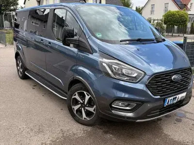 Gebraucht Ford Tourneo Active 185 PS (136 kW) 2021 Van / Kleinbus