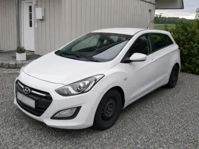 Gebraucht Hyundai i30 110 PS (80 kW) 2017 Weiß Kombi