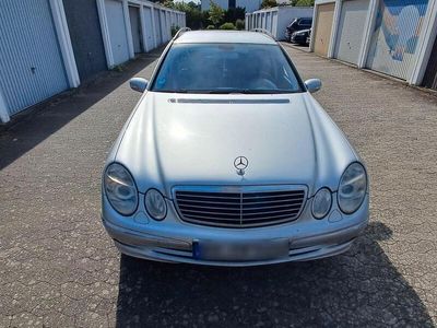 Mercedes E200